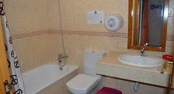 Отель Surf Riders Fuerteventura (Adults Only) Коральео 2*,